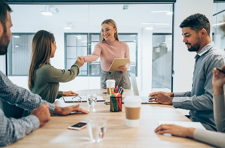 Headhunter-Strategien für langfristige Mitarbeitermotivation