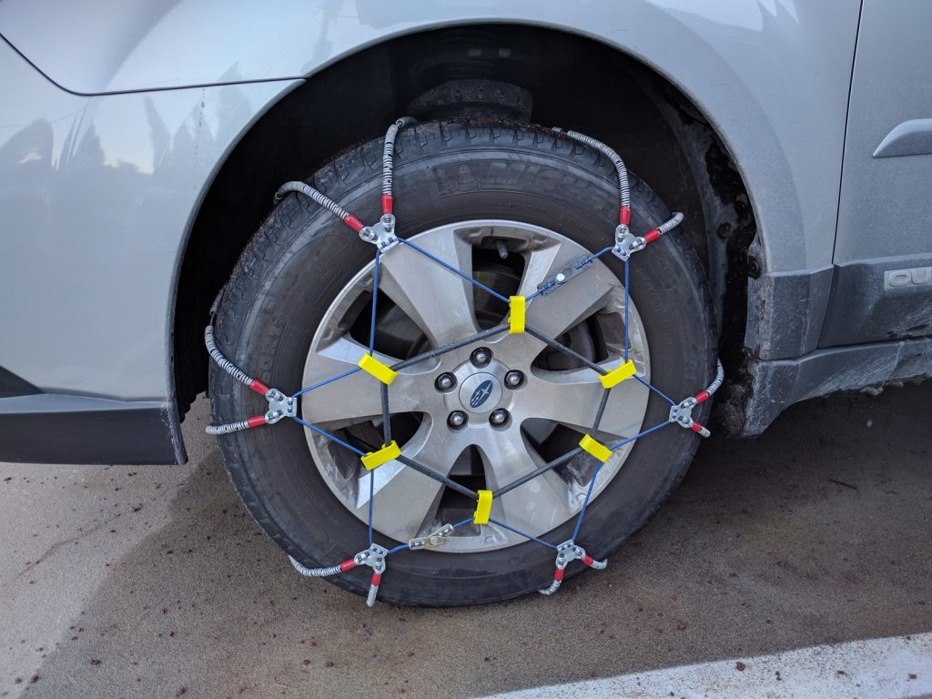 Die besten Schneeketten für SUV: Worauf Sie bei der Montage achten sollten