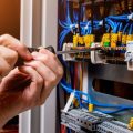 Die Rolle des Elektromeisters bei der Prüfung ortsfester elektrischer Anlagen