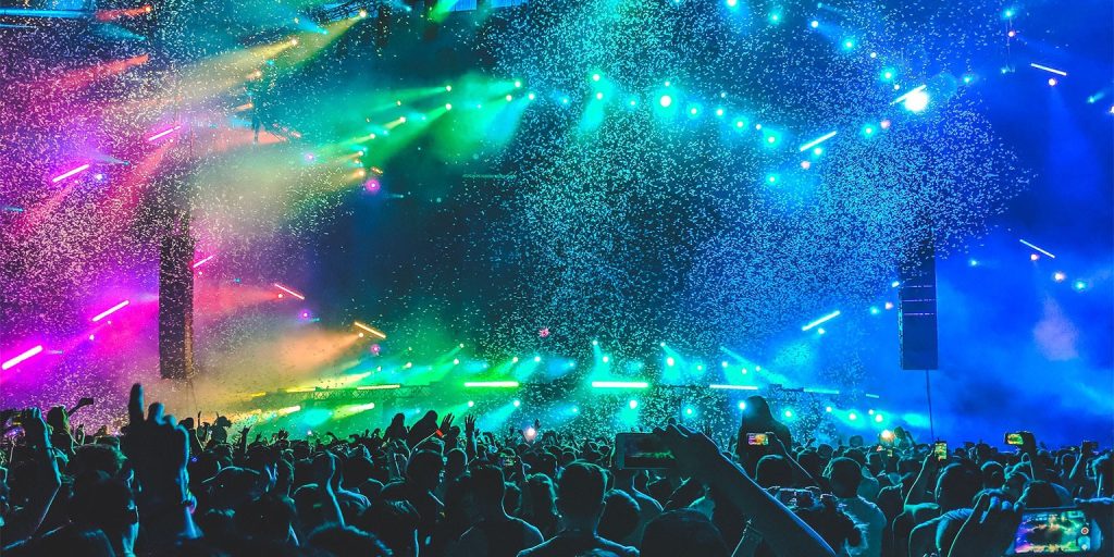 After-Work-Momente, die Berlin bewegen, als Teamevent und exklusiv für geschlossene Guppen für 20 bis 120 Personen in der Eventlocation Vivont Berlin 
